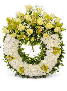 Coroana din crizanteme orhidee si trandafiri