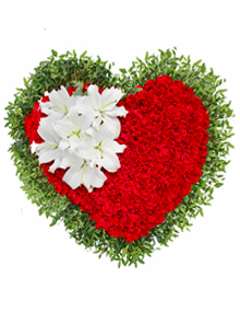Inima funerara din garoafe rosii si crini